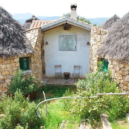 Essenza Sardegna Pensión 4*