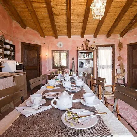 Essenza Sardegna Pensión 4*